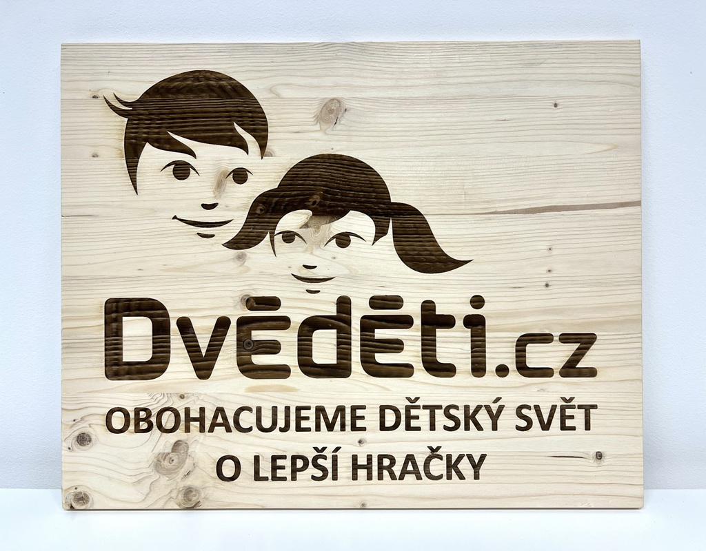 Dvěděti.cz Dřevěné logo 50x40 cm