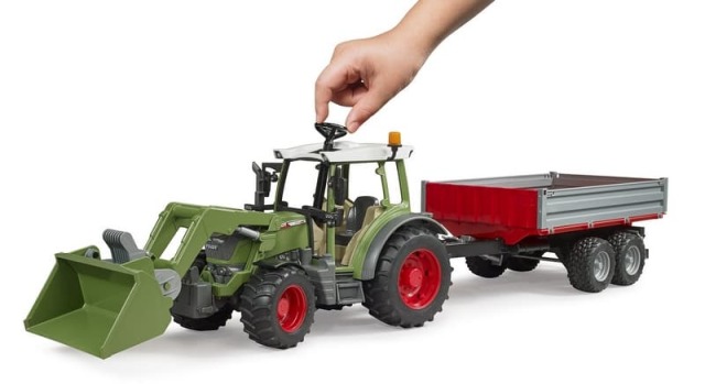 Bruder Traktor Fendt Vario 211 s čelním nakladačem a sklápěcím přívěsem